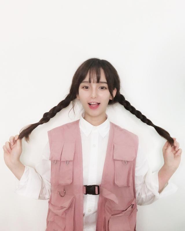 登地鐵廣告牌，發單曲，趙小臭要后者居上，超越陳一發